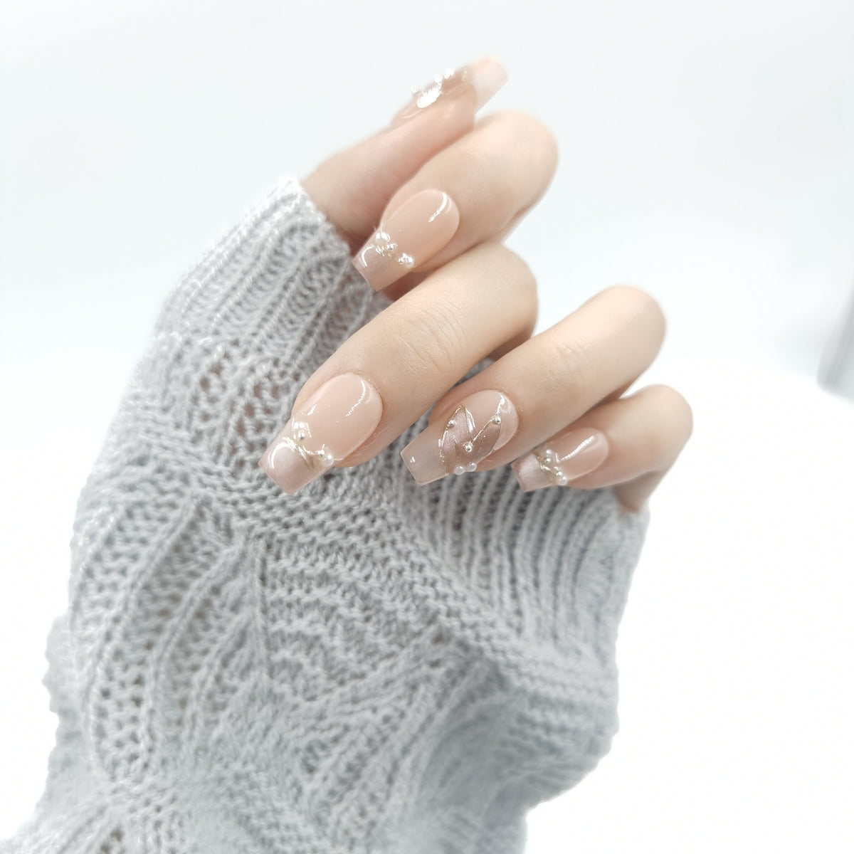 Pearl Petal Coffin Press On Nails