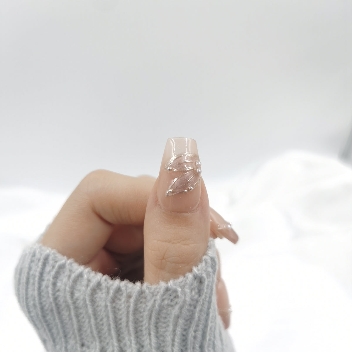 Pearl Petal Coffin Press On Nails