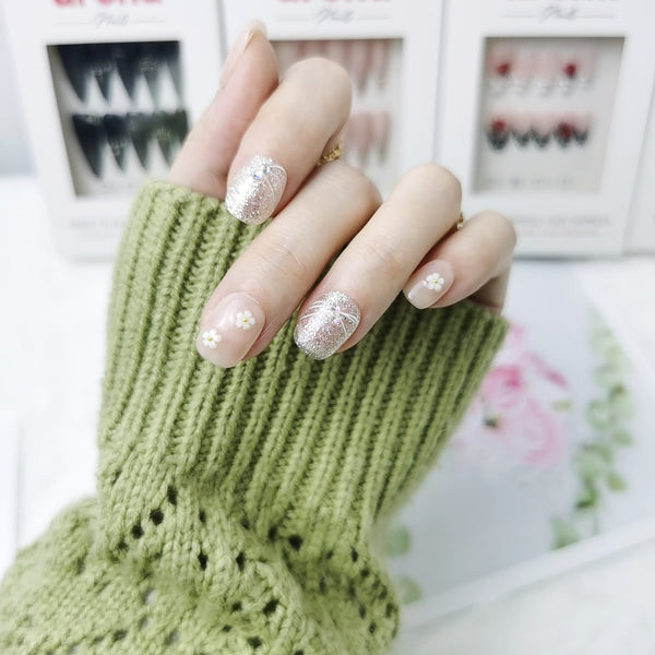 Daisy Sparkle Squoval Press On Nails