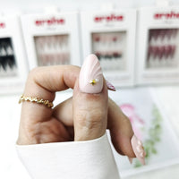 Seashell Kiss Short Almond Press On Nails